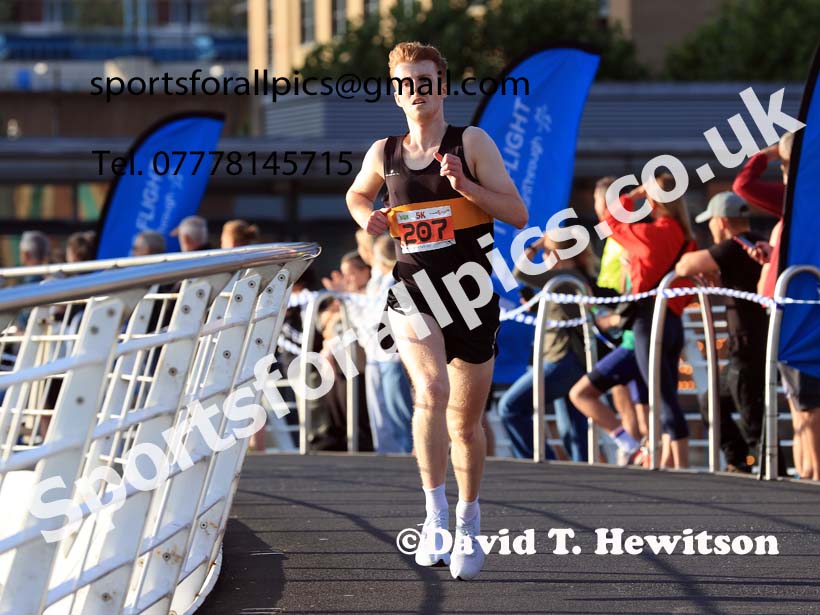 The 2024 Quayside 5k Road Race, Newcastle/Gateshead.  Photo: David T. Hewitson/Sports for All Pics